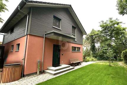 Haus zum Kaufen in Berlin-Schmöckwitz 849.000,00 € 130 m²