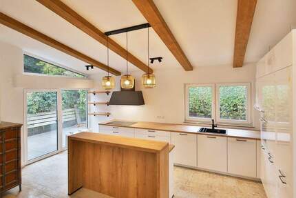 Sanierte Doppelhaushälfte in exklusiver Lage - Leonberg