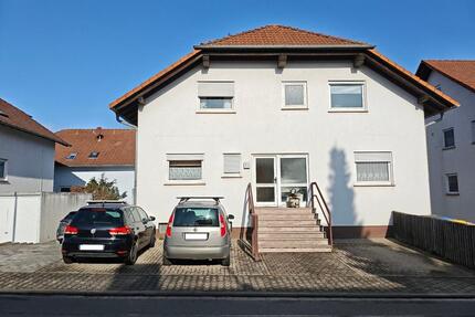 Attraktive Dachgeschosswohnung in ruhigem Mehrfamilienhaus - Mauchenheim