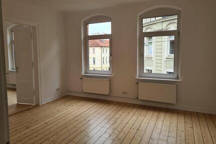 Neu sanierte, wunderschöne Altbauwohnung in zentraler Lage - Göttingen Oststadt