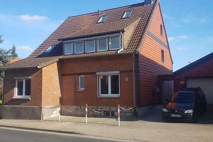 Haus zum Mieten in Giesen 1.320,00 € 166 m²