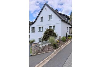 Großzügiges Einfamilienhaus zu Vermieten in Tettau - Teuschnitz