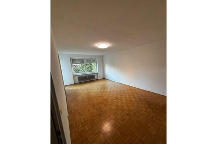1-Zimmer-Wohnung mit Balkon in Landshut (Falkensteinstraße), - Ergolding
