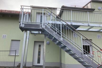 Moderne 4‑Zimmer‑DG‑Wohnung (105 qm) mit Balkon und EBK - Zell