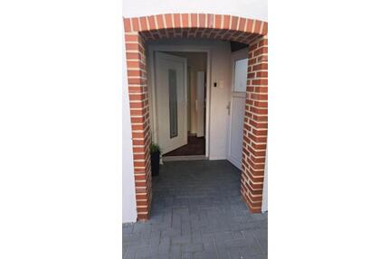 TOP Sanierte DHH Haus in Elmshorn*Garage*Garten*Terasse*