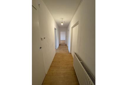 3-ZKB, Balkon in LU-Friesenheim –gepflegtes Eckhaus a.Ruthenplatz - Ludwigshafen am Rhein Ludwigshafen-Hemshof