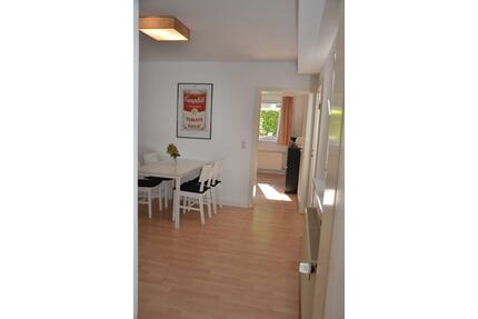 Ruhige, modern möblierte 2,5 Zi-Whg. in Top-Zweifamilienhaus - Düsseldorf