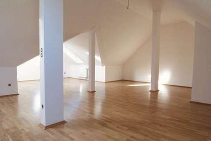 Wohnung zum Kaufen in Chemnitz 120.000,00 € 95.75 m²