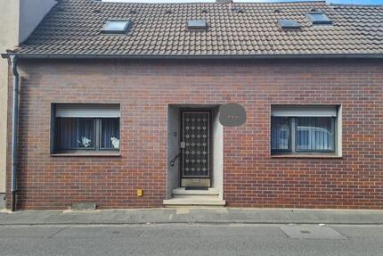 Einfamilienhaus - 320.000,00&nbsp;EUR Kaufpreis, ca.&nbsp; 237,00&nbsp;m&sup2; in Bergheim (PLZ: 50127) Ahe