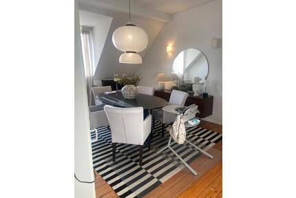 Wunderschöne Dachgeschoss Wohnung in Top Lage von Baden Baden - Baden-Baden