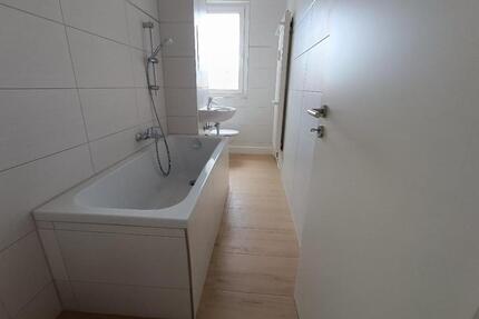 Moderne 3-Raum-Wohnung mit Südbalkon - Bernburg (Saale)