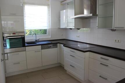 Modern mid-row house in Sindelfingen-MaichingenModernes