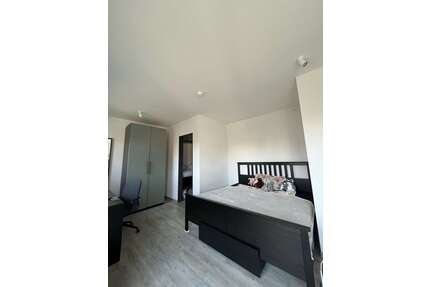 Wohnung zum Mieten in Oldenburg 345,00 € 19 m²