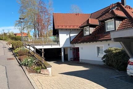 Helle 80qm 2,5 Zimmer Whg. mit großer Terrasse - Unterkirnach