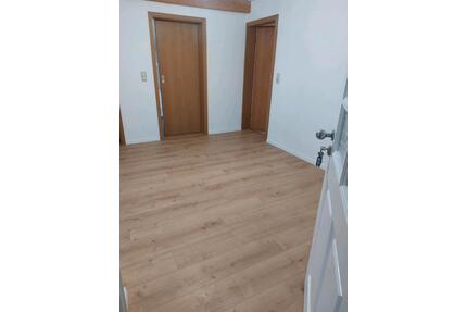 Wohnung zu vermieten - 650,00&nbsp;EUR Kaltmiete, ca.&nbsp; 100,00&nbsp;m&sup2; in Meiningen (PLZ: 98617)