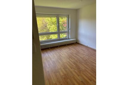 3 Zimmer Wohnung, Küche, Bad, Parkplatz, Keller, Biden, renoviert - Wilhelmshaven Altengroden