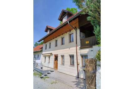 Haus zum Kaufen in Tann 198.000,00 € 156 m²