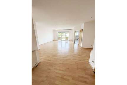 Wohnung zum Mieten in Schöneck 1.100,00 € 106 m²