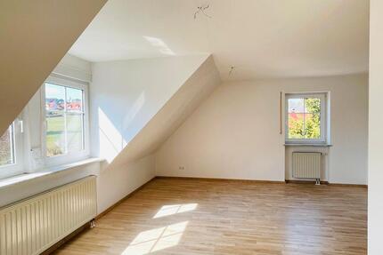 Helle 2,5 Zimmer Wohnung mit neuem Bad & inkl. Garage - Marktredwitz