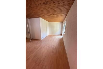 2 ZKB mit Balkon 87 m2 - 550,00&nbsp;EUR Kaltmiete, ca.&nbsp; 87,00&nbsp;m&sup2; in Bexbach (PLZ: 66450)