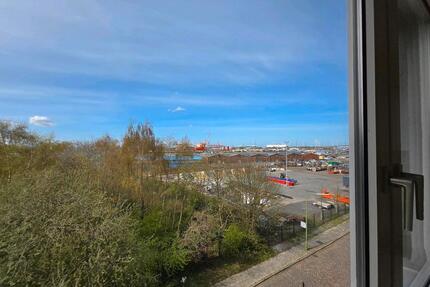 Zentrale Wohnung mit Hafenblick -Ihr neues Zuhause in Bremerhaven