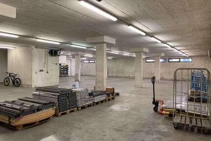 Halle in Plochingen 1.320,00 € 440 m²