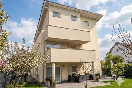 Haus zum Kaufen in Rüsselsheim am Main 1.650.000,00 € 450 m²