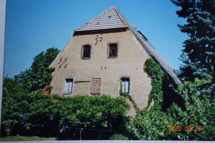 Haus zum Kaufen in Stauchitz 98.000,00 € 360 m²