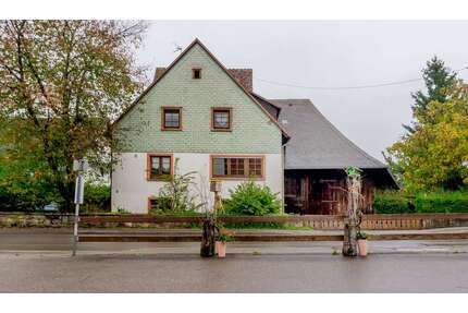 Haus zum Kaufen in Kirchzarten 790.000,00 € 208 m²