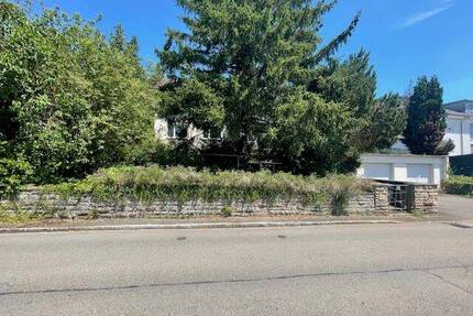 Abbruch und Neubauen oder Sanieren! 9,44 Ar Grundstück mit großzüg. 2-Fam.-Hs. in exponierter Wohnlage! - Nürtingen