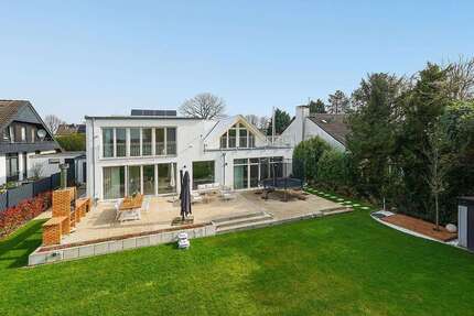 Haus zum Kaufen in Düsseldorf 2.990.000,00 € 485.31 m²