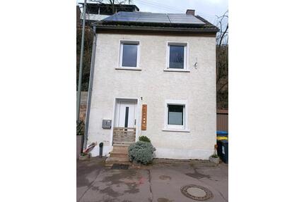 Einfamilienhaus mit PV Anlage - 125.000,00&nbsp;EUR Kaufpreis, ca.&nbsp; 76,00&nbsp;m&sup2; in Nalbach (PLZ: 66809)