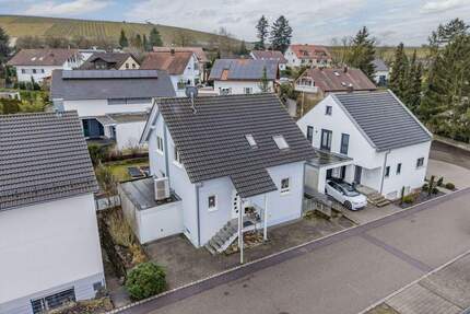 Einfamilienhaus mit Einliegerwohnung, Wärmepumpe, PV & stabilen Mieteinnahmen - Abstatt