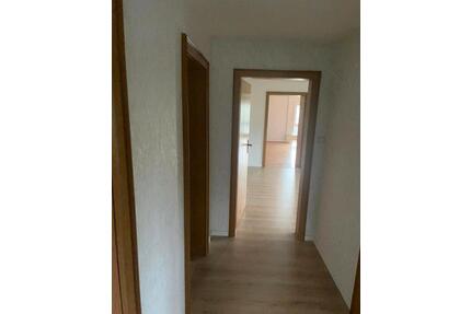 Wohnung zu vermieten - 950,00&nbsp;EUR Kaltmiete, ca.&nbsp; 80,00&nbsp;m&sup2; in Siegen (PLZ: 57078) Dillnhütten