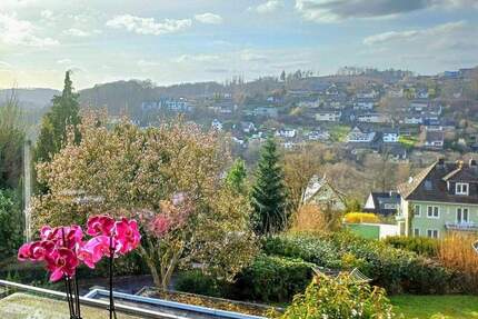 Prächtige Aussichten: Einfamilienhaus mit Fernblick und Charme - Engelskirchen Ründeroth
