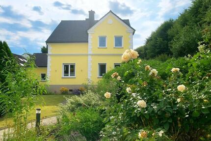 PROVISIONSFREI: Charmantes Zweifamilienhaus mit großem Grundstück - Dortmund Brackel