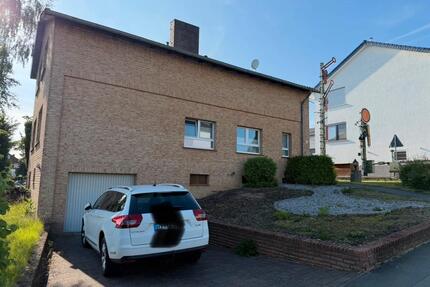 Schönes freistehendes Einfamilienhaus nach Absprache Verfügbar - Warburg