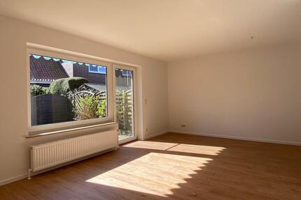 Frisch renovierte Doppelhaushälfte mit großem Garten und Terrasse in ruhiger Lage - Twistringen