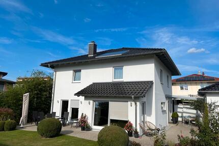 Einfamilienwohnhaus in Coburg - 695.000,00&nbsp;EUR Kaufpreis, ca.&nbsp; 160,00&nbsp;m&sup2; in Coburg (PLZ: 96450)