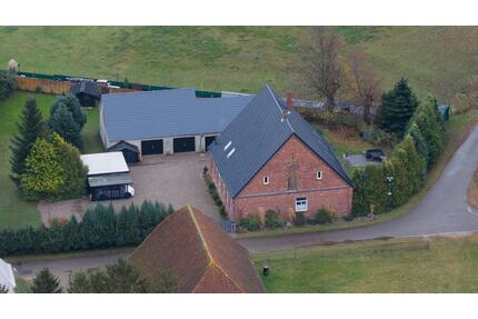 Einfamilienhaus-Dreiseitenhof, Generationshaus, Ostseenah! - Marlow