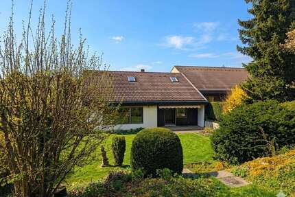 Haus zum Kaufen in Schwieberdingen 799.000,00 € 142.67 m²