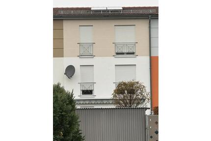 Reihenmittelhaus komplett neuwertig renoviert - Ingolstadt Münchener Straße