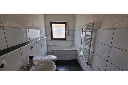 Haus mit Garten, Garage & Carport in Haiger zu vermieten