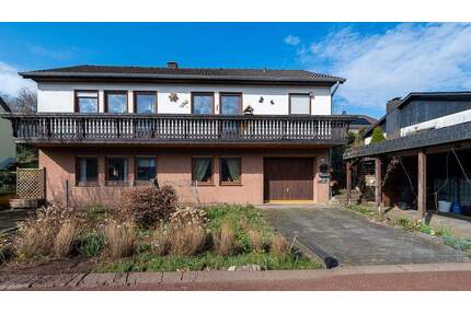 Freistehendes Einfamilienhaus mit Einliegerwohnung in Birresborn - mit Wintergarten & Garten