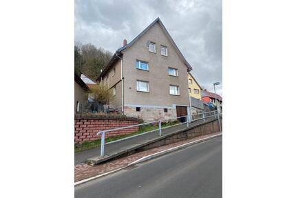 Saniertes Einfamilienhaus - 130.000,00&nbsp;EUR Kaufpreis, ca.&nbsp; 150,00&nbsp;m&sup2; in Floh-Seligenthal (PLZ: 98593)