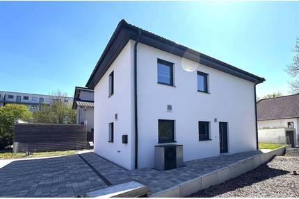 Eine seltene Gelegenheit: Neuwertiges Einfamilienhaus in Coburg- modern und nachhaltig geplant