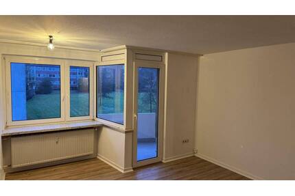 Frisch renoviert & sofort bezugsfrei - Charmante 1,5-Zimmerwohnung mit cleverem Grundriss im 2. OG! - Kiel Neumühlen-Dietrichsdorf