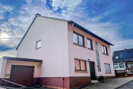 Haus zum Kaufen in Mannebach 269.500,00 € 182 m²