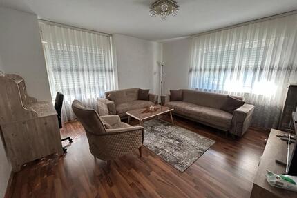 Helle 3-Zimmer-Wohnung in Bischofsheim nähe Bahnhof