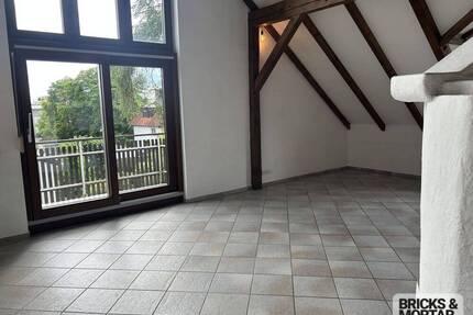 Waldtrudering: Vermietbares Dachgeschoss-Unikat, Energieklasse C, 72 m² - München Trudering-Riem